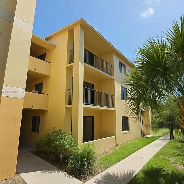 1-bedroom rental at 9999 Summerbreeze Drive #216, Sunrise