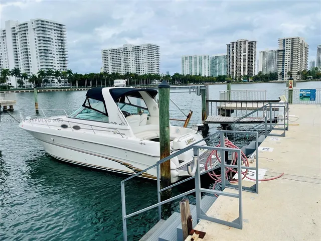 Land at 18081 Biscayne Boulevard, Aventura