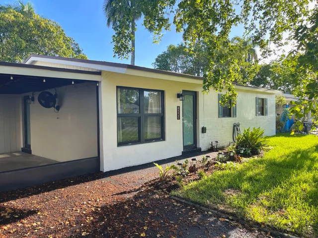 3-bedroom rental at 4329 SW 49TH Court, Dania Beach