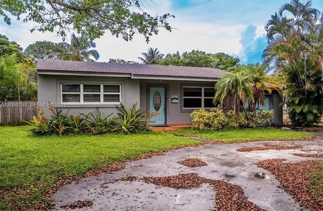 2-bedroom home at 2842 Jackson Street, Hollywood