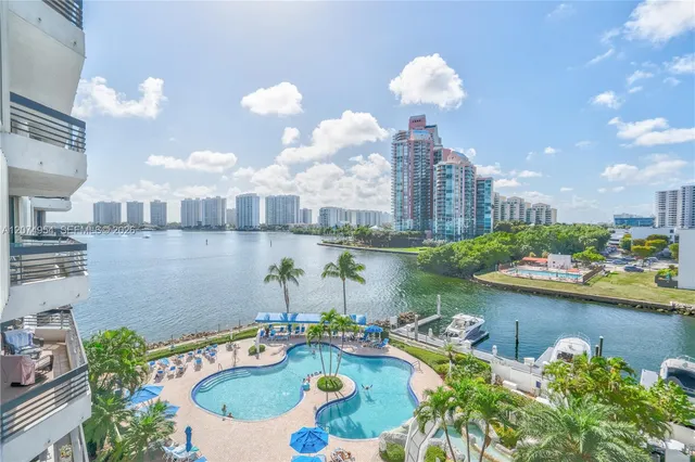 2-bedroom home at 3530 Mystic Pointe Drive #808, Aventura