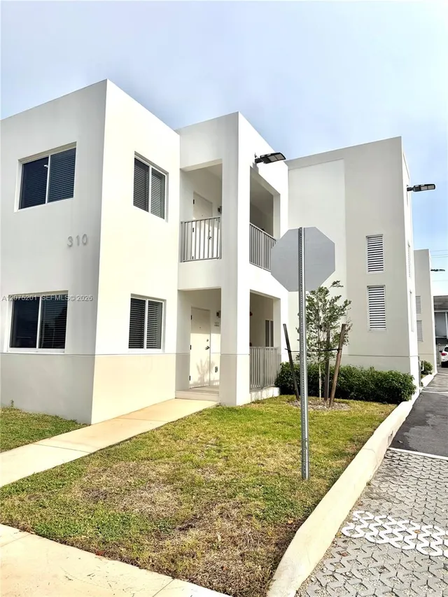 2-bedroom rental at 310 E 7th Street #203, Hialeah