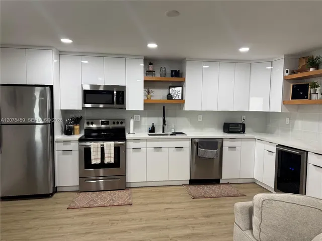 2-bedroom rental at 2420 Diana Drive #402, Hallandale Beach