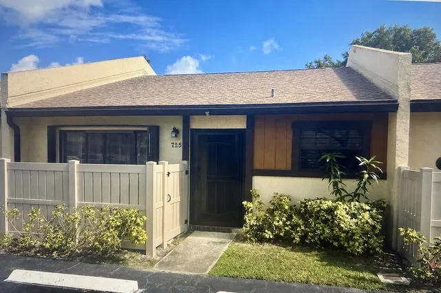 2-bedroom home at 725 BANKS Road, Margate