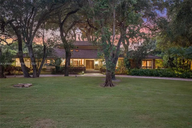 7-bedroom home at 9490 Old Cutler Lane, Coral Gables