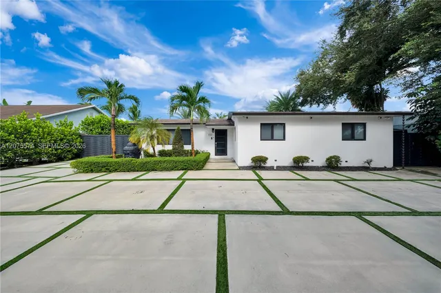 3-bedroom home at 1721 SW 96th Avenue, Miramar