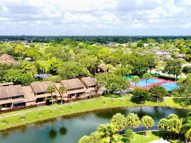 3-bedroom home at 7750 NW 79th Avenue #H5, Tamarac
