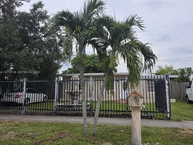 3-bedroom home at 4570 SW 39th Street, West Park