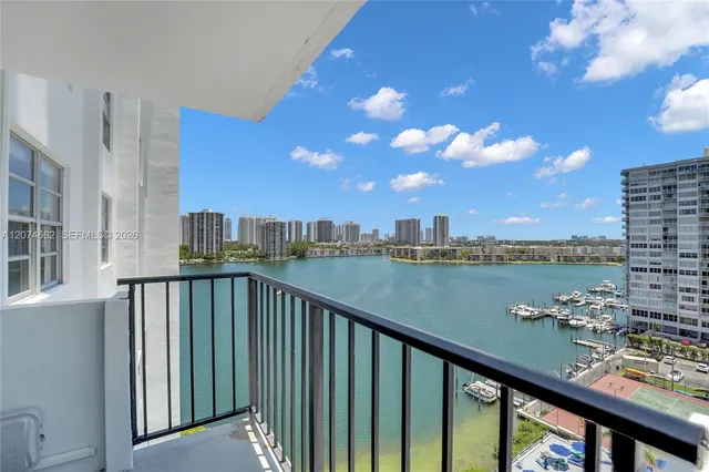 2-bedroom rental at 2780 NE 183rd Street #1114, Aventura