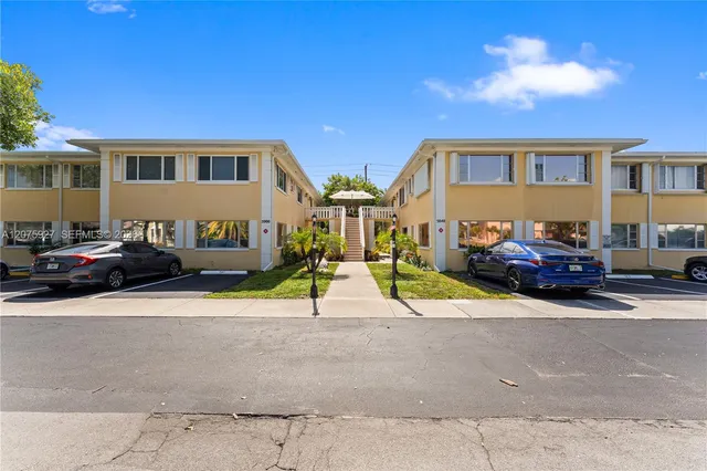 2-bedroom home at 5840 NE 22nd Way #728, Fort Lauderdale