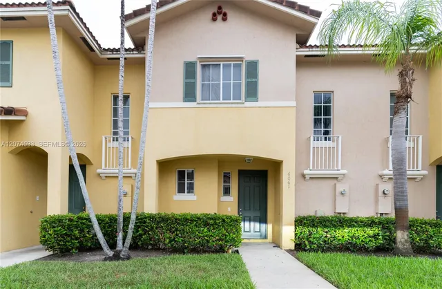 2-bedroom rental at 6061 SW 19th Court, North Lauderdale