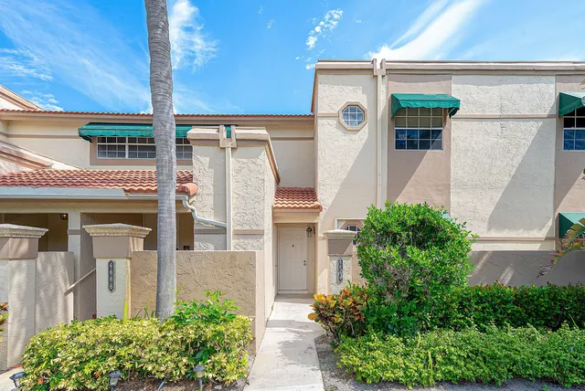 2-bedroom rental at 6668 Via Regina, Boca Raton