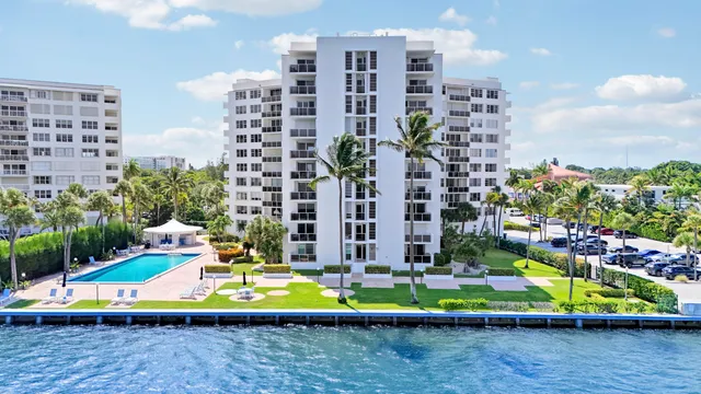 2-bedroom rental at 2800 N FLAGLER Drive #815, West Palm Beach