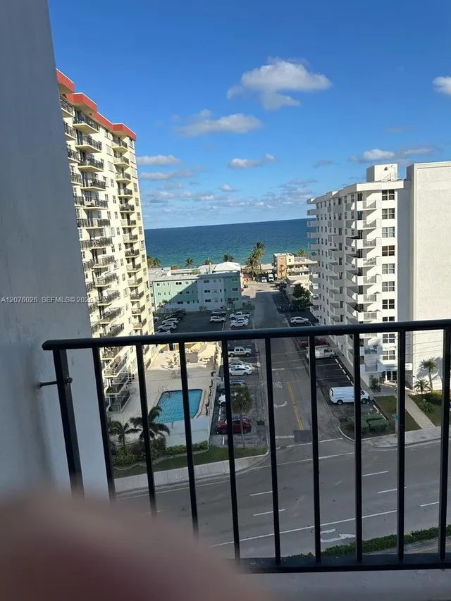 2-bedroom rental at 1400 S Ocean Drive #1008, Hollywood