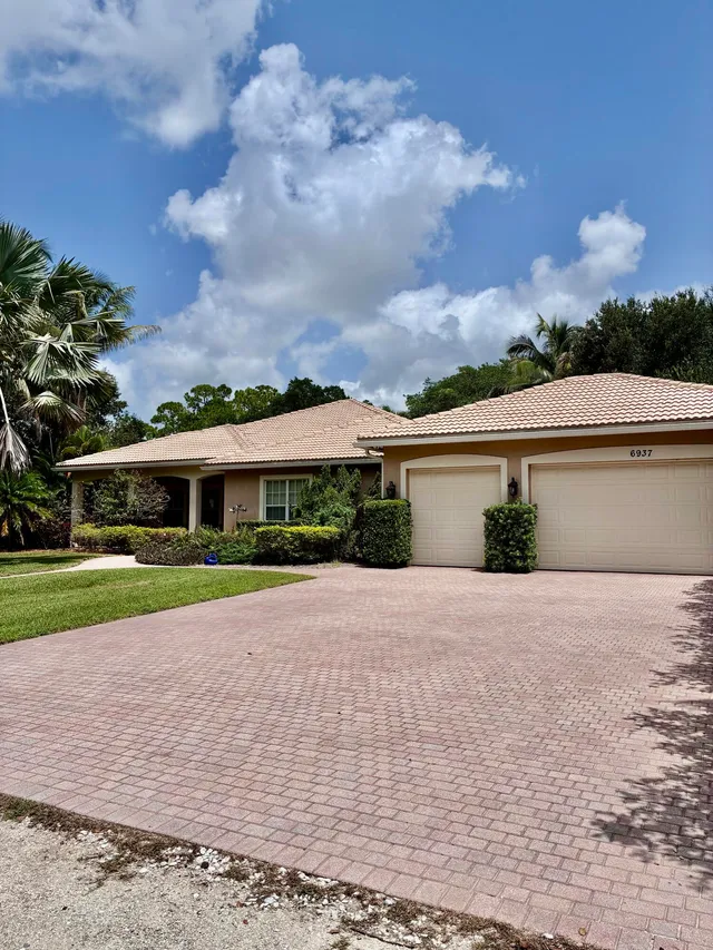 4-bedroom home at 6937 MONMOUTH Road, West Palm Beach
