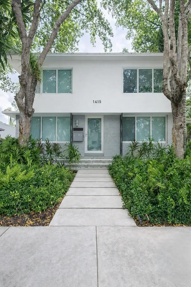 1-bedroom rental at 1415 SE 2nd Street #2, Fort Lauderdale