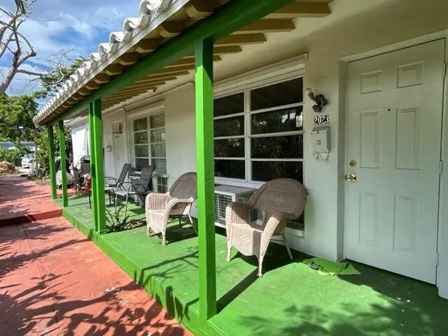 2-bedroom rental at 2023 Taylor Street, Hollywood