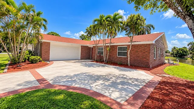 4-bedroom rental at 8102 PIONEER Road, Royal Palm Beach