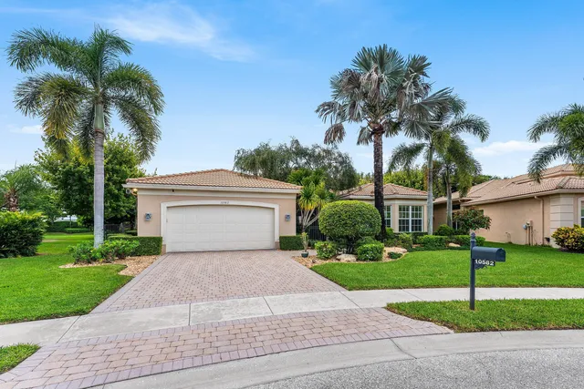 2-bedroom home at 10582 Whitewind Circle, Boynton Beach
