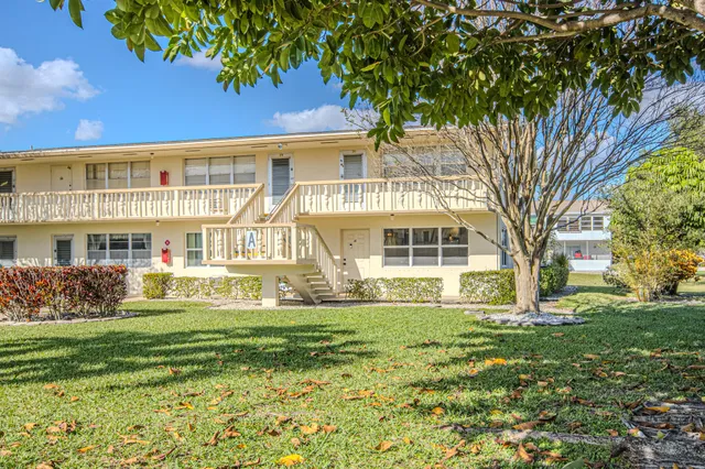 1-bedroom home at 13 Northampton A, West Palm Beach