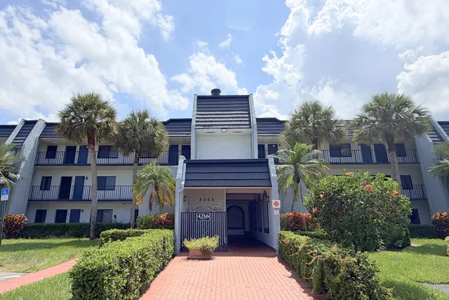 2-bedroom rental at 4266 Deste Court #101, Lake Worth