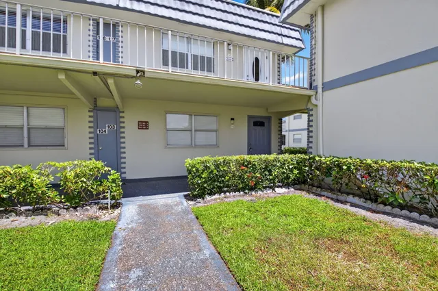 1-bedroom rental at 103 Brittany #C, Delray Beach