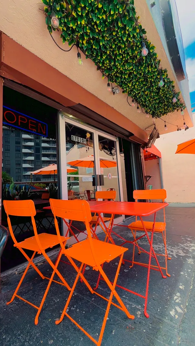 Commercial at W DIXIE Highway #H, North Miami Beach