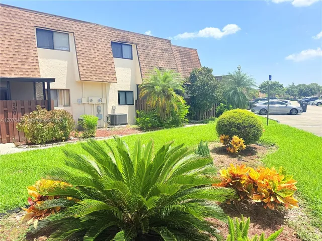 3-bedroom home at 229 San Remo Boulevard, North Lauderdale