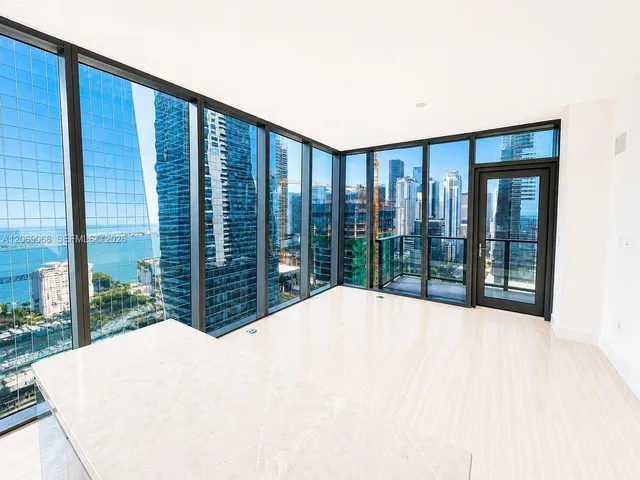 1-bedroom home at 1451 Brickell Avenue #2706, Miami