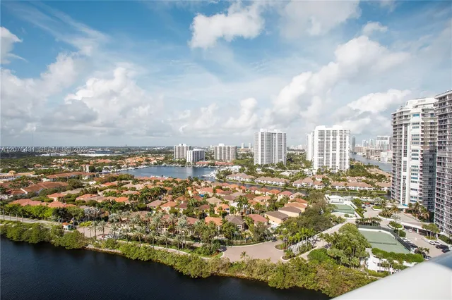 2-bedroom home at 20505 E Country Club Drive #PH-39, Aventura