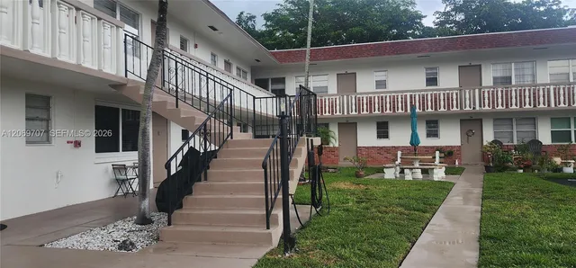 1-bedroom home at 1555 N 12th Court #8B, Hollywood