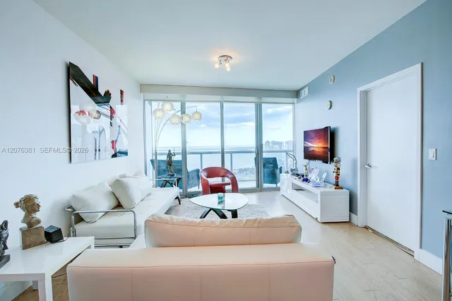 1-bedroom home at 888 Biscayne Boulevard #4007, Miami