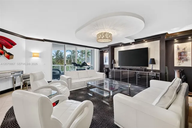 3-bedroom home at 21050 Point Place #403, Aventura