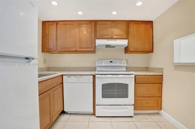 2-bedroom rental at 7500 NW 30th Place #222, Sunrise