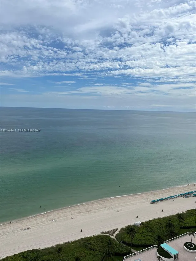2-bedroom rental at 16485 Collins Avenue #2538, Sunny Isles Beach