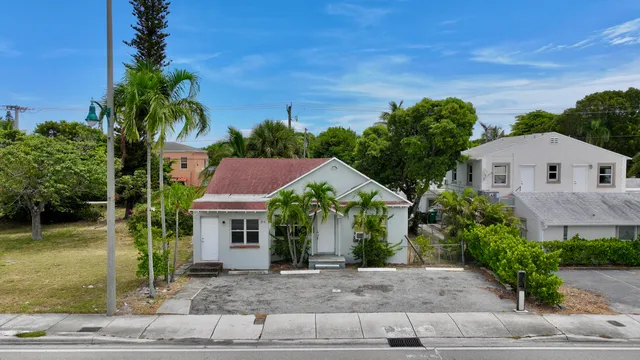 5-bedroom home at 3608 Broadway Avenue, West Palm Beach