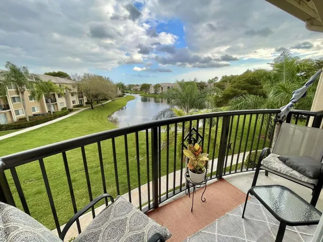 2-bedroom rental at 300 CRESTWOOD Court N #309, Royal Palm Beach