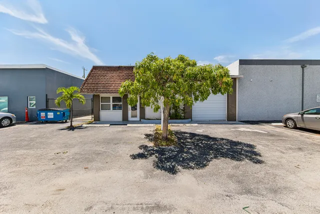 Commercial at 30 SW 5TH Court, Pompano Beach