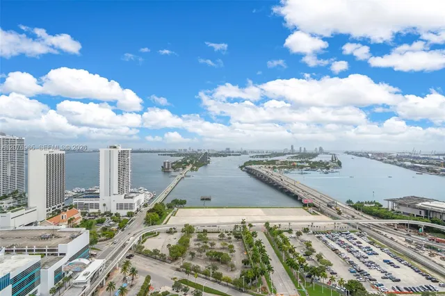 2-bedroom home at 1400 Biscayne Boulevard #2305, Miami