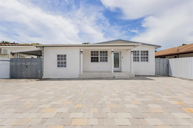 7-bedroom home at 350 W 16th Street, Hialeah