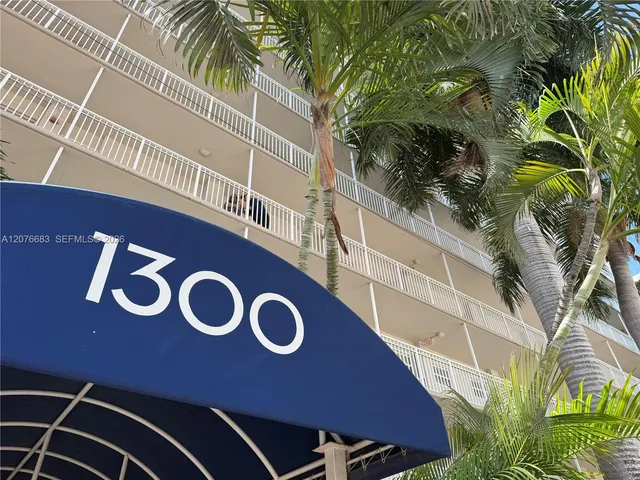 1-bedroom home at 1300 Lincoln Road #E705, Miami Beach
