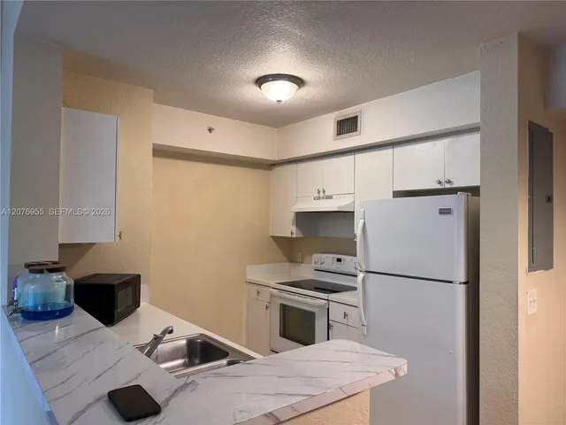 2-bedroom rental at 15400 SW 284th Street #1304, Homestead