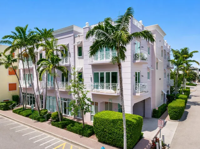 2-bedroom home at 12 SE 1ST Avenue #201, Delray Beach