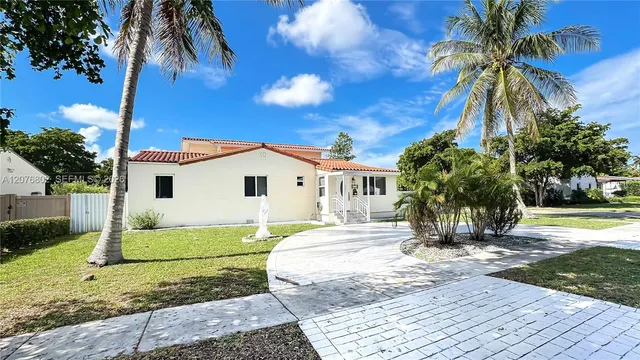 4-bedroom home at 970 Plover Avenue, Miami Springs