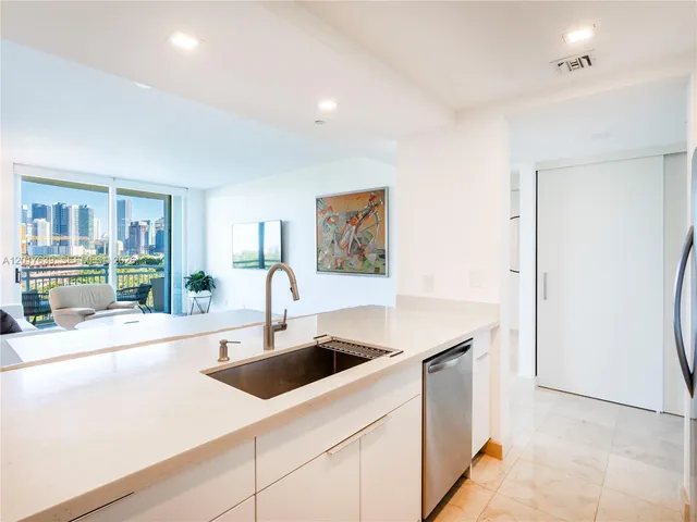 1-bedroom home at 2475 Brickell Avenue #903, Miami