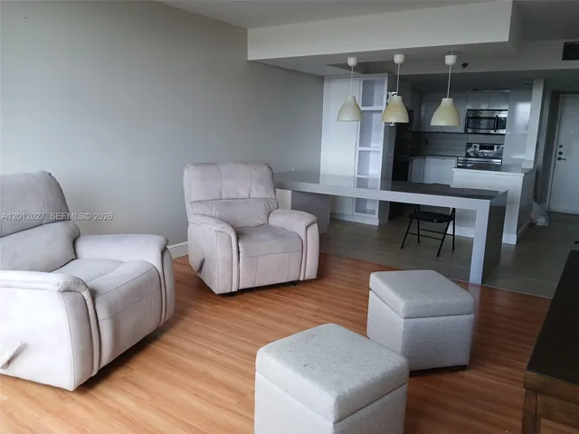 1-bedroom rental at 1100 Saint Charles Place #606, Pembroke Pines