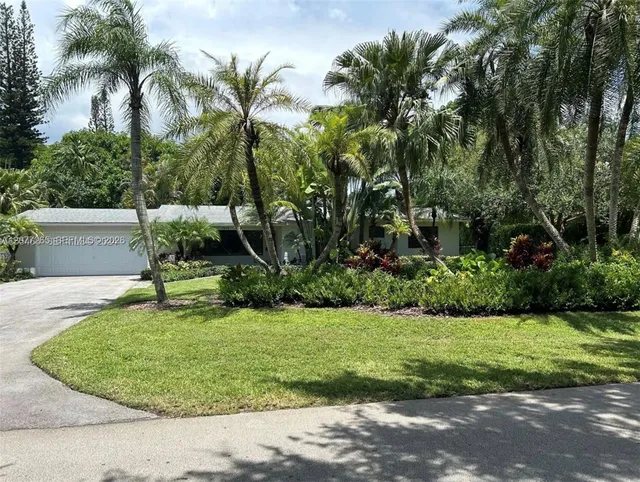 3-bedroom rental at 7415 SW 117th Street, Pinecrest