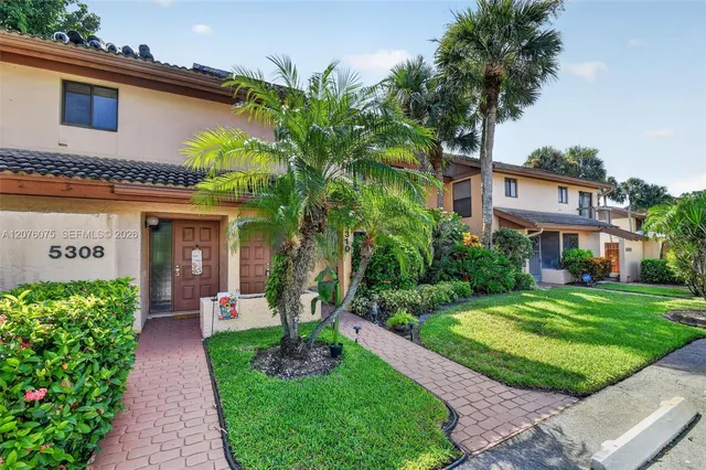 3-bedroom rental at 5310 S Fountains Drive S #217, Lake Worth
