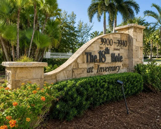 2-bedroom rental at 3910 Inverrary Boulevard #603-B, Lauderhill