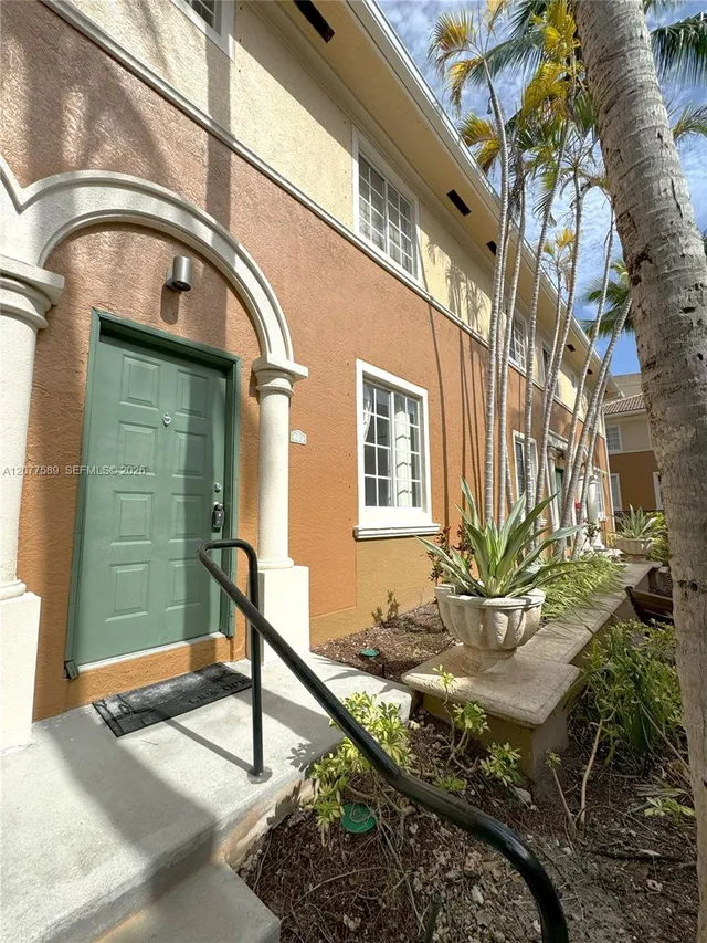2-bedroom rental at 2831 NE 185th Street #603, Aventura
